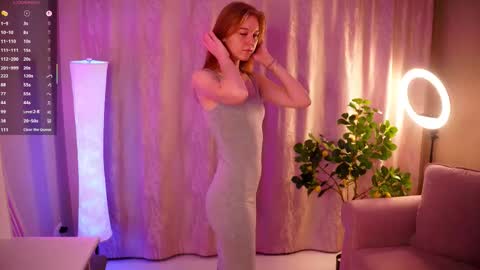 Molly online show from 11/06/25, 04:41