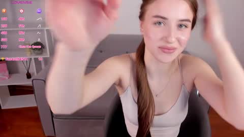 Snapshot of lisahille chatting on 03/02/26, 08:10 Lisa online show from 03/02/26, 08:10