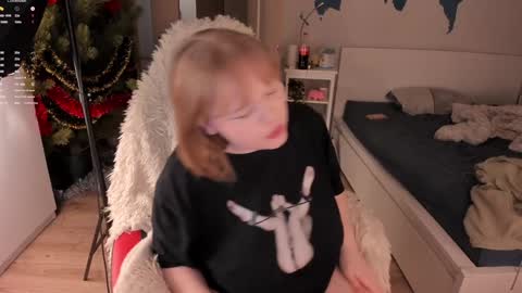 -Lisa- Help me to reach 100 thumbs up3 online show from 01/05/25, 02:08