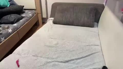 cristin online show from 04/15/26, 10:33