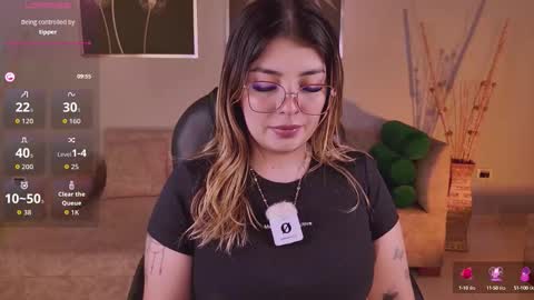 Snapshot of lisamonroe_ chatting on 10/08/25, 08:17 LISA MONROE online show from 10/08/25, 08:17