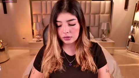 Snapshot of lisamonroe_ chatting on 11/11/25, 08:31 LISA MONROE online show from 11/11/25, 08:31