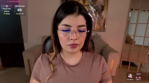 Snapshot of lisamonroe_ chatting on 12/13/25, 08:04 LISA MONROE online show from 12/13/25, 08:04