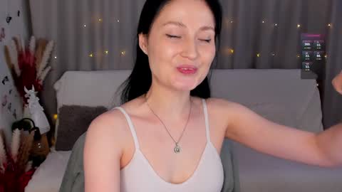 Snapshot of lisamooore chatting on 01/13/25, 02:53 Lisa Moore online show from 01/13/25, 02:53