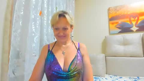 Snapshot of lisasimsx chatting on 07/20/26, 01:09 Lisasimsxs online show from 07/20/26, 01:09