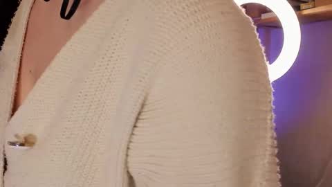 LisaVamp online show from 11/11/25, 11:05