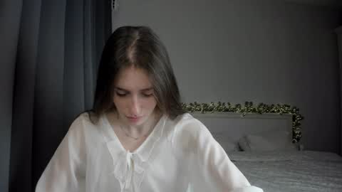 Lisa online show from 12/30/24, 11:06