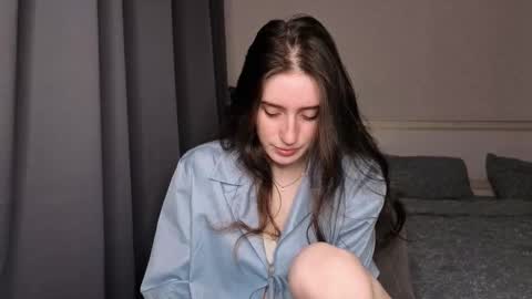 Lisa online show from 09/24/25, 09:51