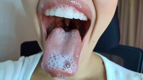 Lisbet online show from 04/13/26, 10:48