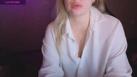 Snapshot of lisenok26 chatting on 06/18/26, 01:39 Anna online show from 06/18/26, 01:39