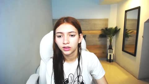 Liseth Fox online show from 01/04/25, 12:38