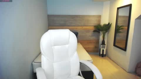 Liseth Fox online show from 02/21/25, 07:54