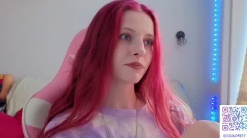 Snapshot of lisiasweet chatting on 06/17/26, 02:07 Lika online show from 06/17/26, 02:07