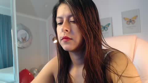 Snapshot of liss_black chatting on 01/18/25, 03:49 Andrea online show from 01/18/25, 03:49