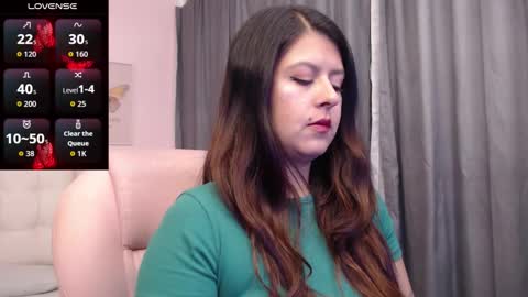 Snapshot of liss_black chatting on 10/20/25, 04:13 Andrea online show from 10/20/25, 04:13