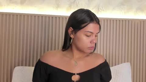Snapshot of liss_reyes chatting on 10/05/25, 01:09 Liss online show from 10/05/25, 01:09