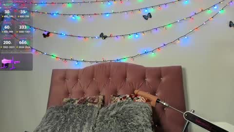 Snapshot of lissa_brown_ chatting on 12/10/24, 01:54 Lissa online show from 12/10/24, 01:54