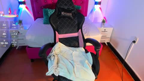 L I S S A  online show from 09/25/25, 04:05