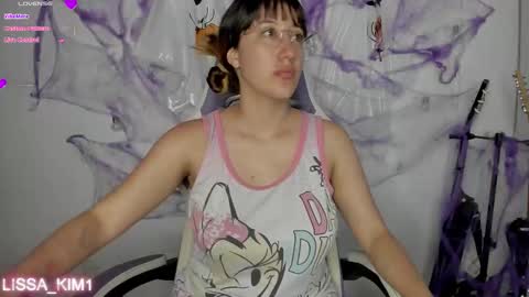 Snapshot of lissa_kim1 chatting on 10/17/25, 11:02 Lissa Kim online show from 10/17/25, 11:02