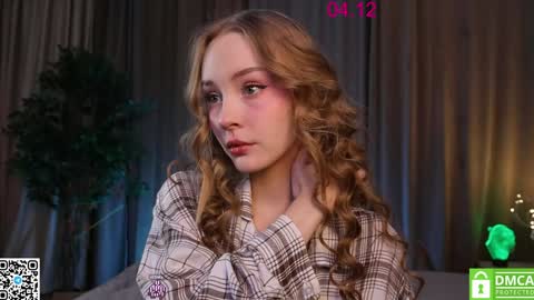 Snapshot of lissa_meooow chatting on 12/04/24, 03:26 your Liza again. Next stream Dec. 1 at 2 or 3 GMT online show from 12/04/24, 03:26