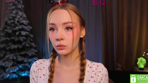 Snapshot of lissa_meooow chatting on 12/30/24, 03:47 your Liza again. Next stream Dec. 1 at 2 or 3 GMT online show from 12/30/24, 03:47