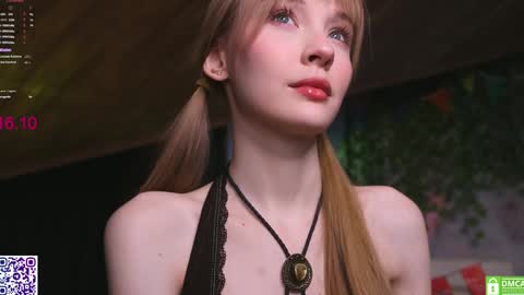 Snapshot of lissa_meooow chatting on 10/16/25, 05:19 your Liza again. Next stream Dec. 1 at 2 or 3 GMT online show from 10/16/25, 05:19