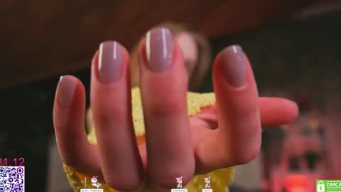 your Liza again. Next stream Dec. 1  at 2 or 3  GMT online show from 12/21/25, 06:31