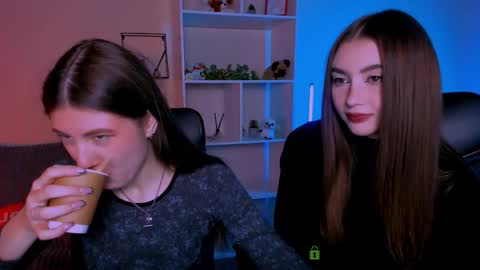 lissa_night online show from 10/07/25, 07:00