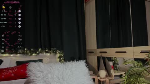 Snapshot of lissa_rose chatting on 12/15/24, 07:10 lissa_rose online show from 12/15/24, 07:10