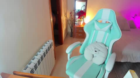 Lissa online show from 12/16/24, 05:59