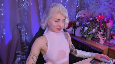 Lissa online show from 12/31/24, 06:24