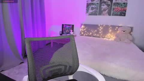 lissameoww online show from 10/17/25, 01:42