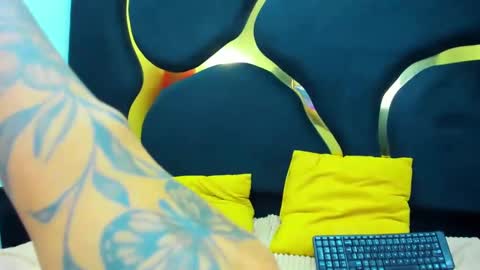 Snapshot of lissandjohnson chatting on 10/11/25, 05:17 LISSA JHONS online show from 10/11/25, 05:17