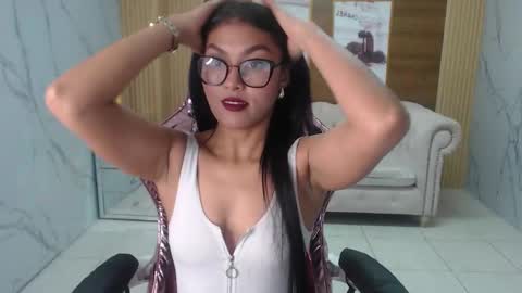 lissandra_s online show from 09/20/25, 08:54