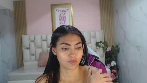 lissandra_s online show from 11/29/25, 08:50