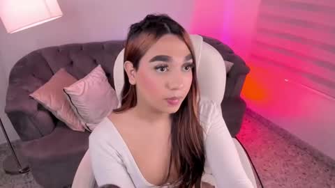 Lisssa online show from 11/18/25, 07:51