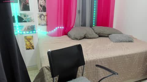 Snapshot of lissavillalobos chatting on 12/20/24, 11:16 lissa online show from 12/20/24, 11:16