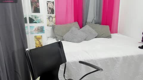 Snapshot of lissavillalobos chatting on 02/16/25, 06:54 lissa online show from 02/16/25, 06:54