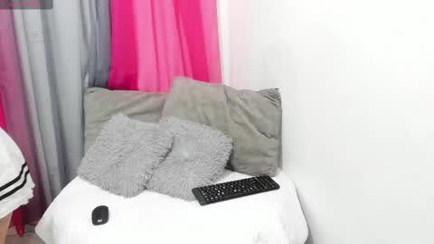 Snapshot of lissavillalobos chatting on 03/06/25, 04:49 lissa online show from 03/06/25, 04:49