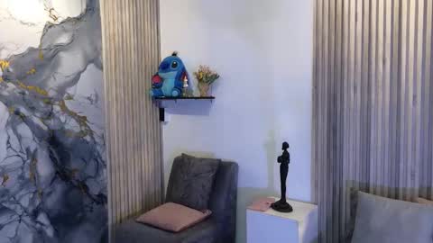 Snapshot of lissawild_ chatting on 09/23/25, 08:12 ss  online show from 09/23/25, 08:12