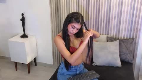 Snapshot of lissawild_ chatting on 10/17/25, 01:46 ss  online show from 10/17/25, 01:46