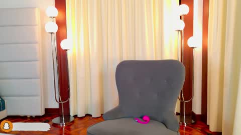 Snapshot of lissetlong69 chatting on 05/13/26, 01:14 Lisseth Long online show from 05/13/26, 01:14