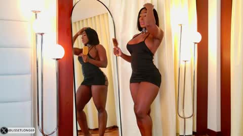 Snapshot of lissetlong69 chatting on 05/21/26, 01:34 Lisseth Long online show from 05/21/26, 01:34
