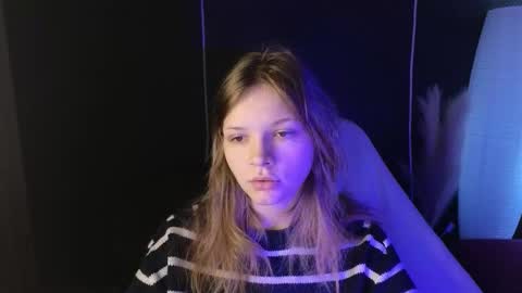 Lena online show from 10/15/25, 07:52