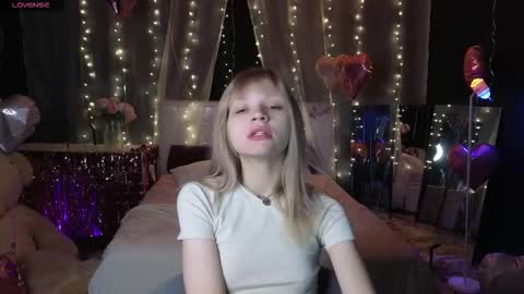 Lena online show from 02/21/26, 10:49