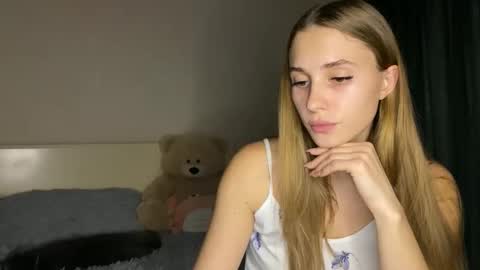 LUNA online show from 10/28/25, 08:00