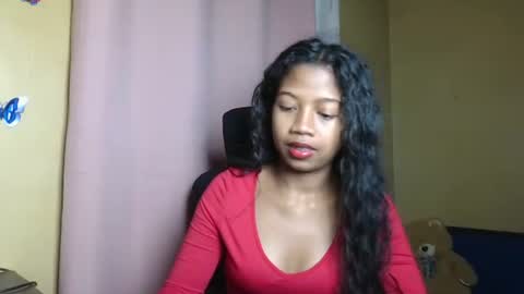 Snapshot of litlecarene chatting on 12/14/25, 04:23 litlecarene online show from 12/14/25, 04:23