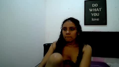 Snapshot of little18doll chatting on 06/04/26, 10:49 little18doll online show from 06/04/26, 10:49