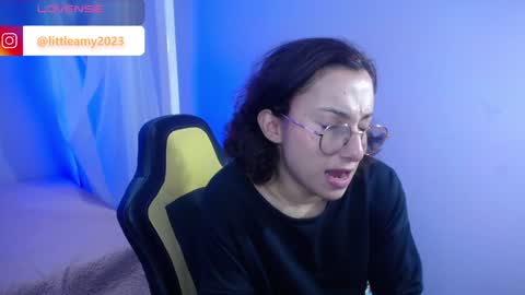 Snapshot of little__amy_ chatting on 12/14/24, 05:18  AMY  online show from 12/14/24, 05:18