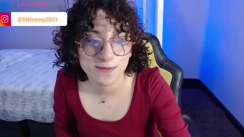 Snapshot of little__amy_ chatting on 02/11/25, 12:49  AMY  online show from 02/11/25, 12:49